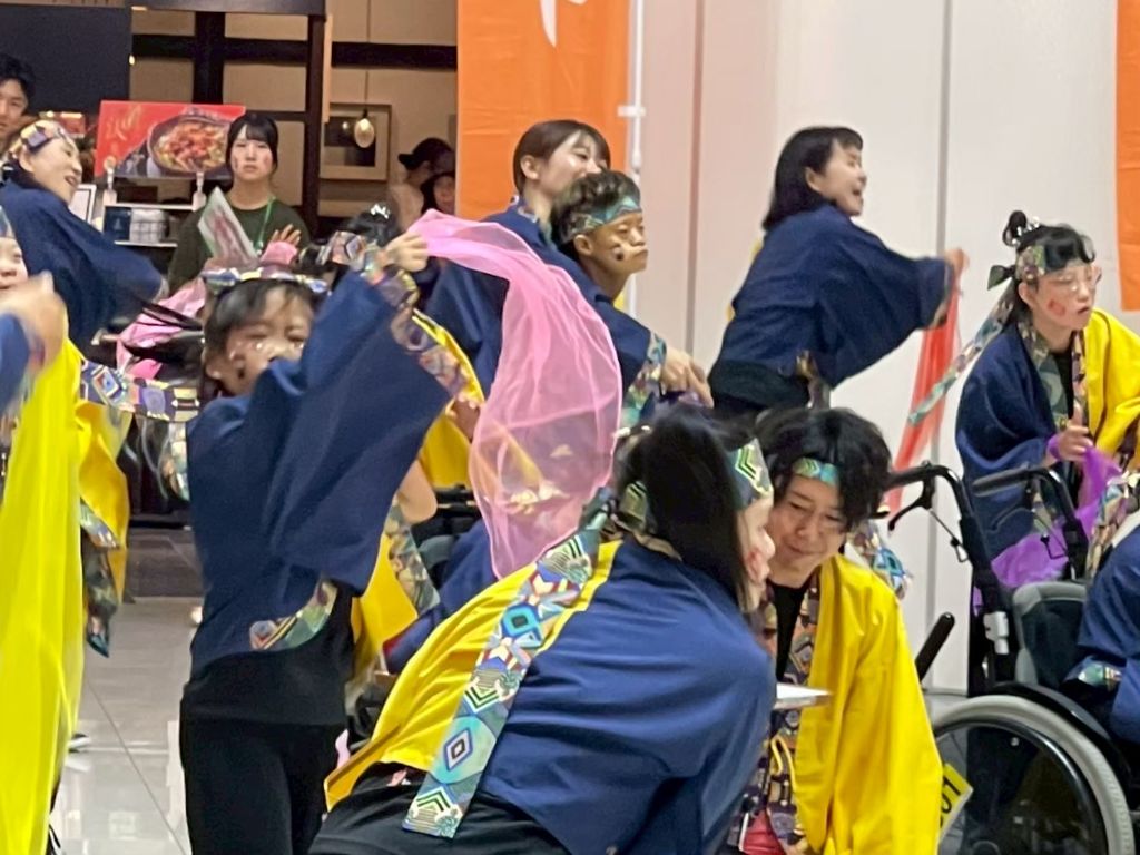 スカーフを使った演舞